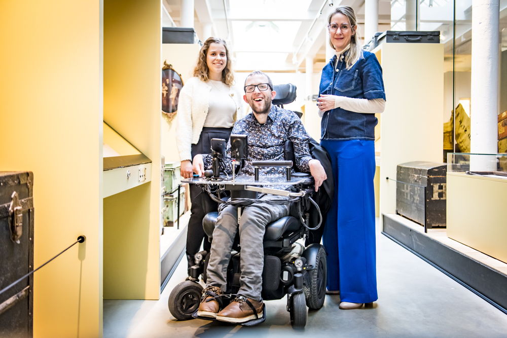Vlnr: Ilse Van Steenlandt (stad Antwerpen), Simon Verbruggen, Karen Moeskops (directeur RSL © Frederik Beyens