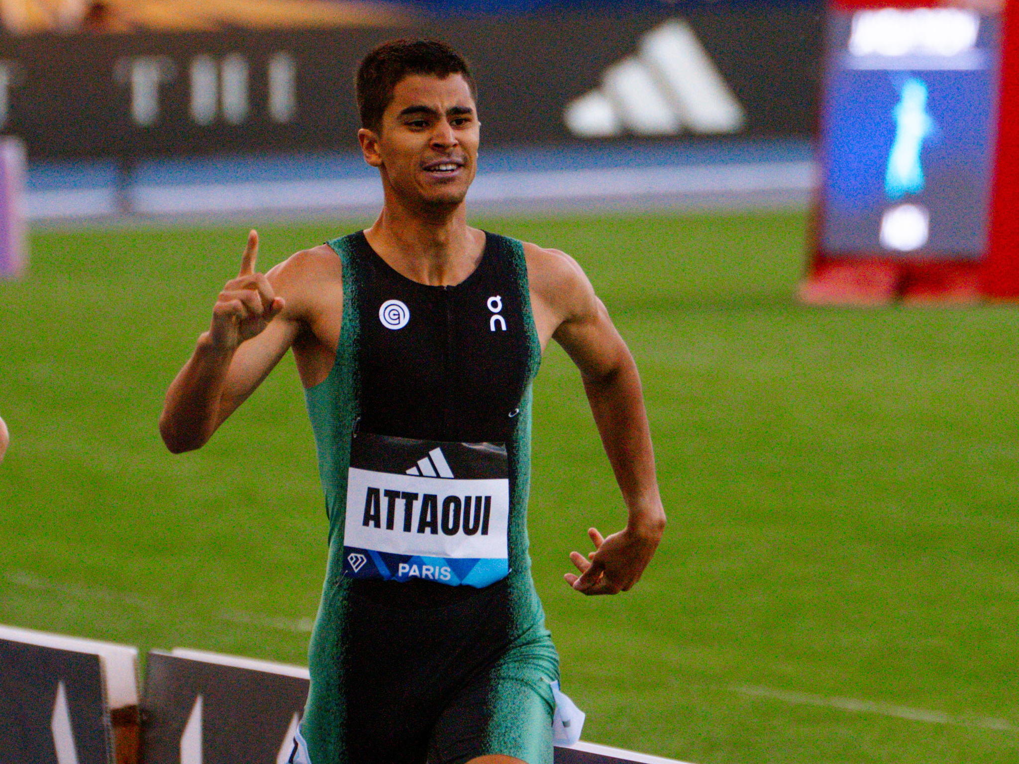 Mohamed Attaoui Wins Diamond League Paris 800m 