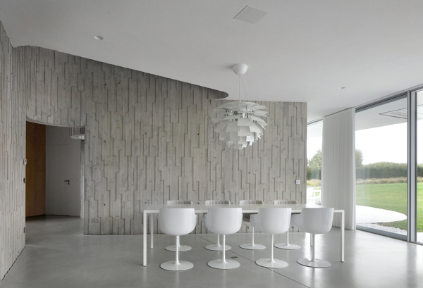 Rockfon Mono Acoustic plafond met optimale geluidsabsorptie biedt oplossing voor nagalm in moderne woningen