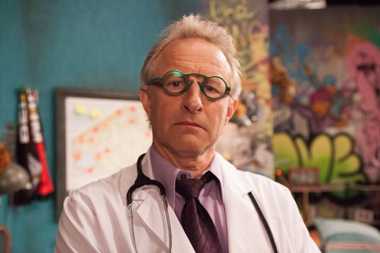Dokter Erik Vingerhoets (Warre Borgmans) - (c) VRT