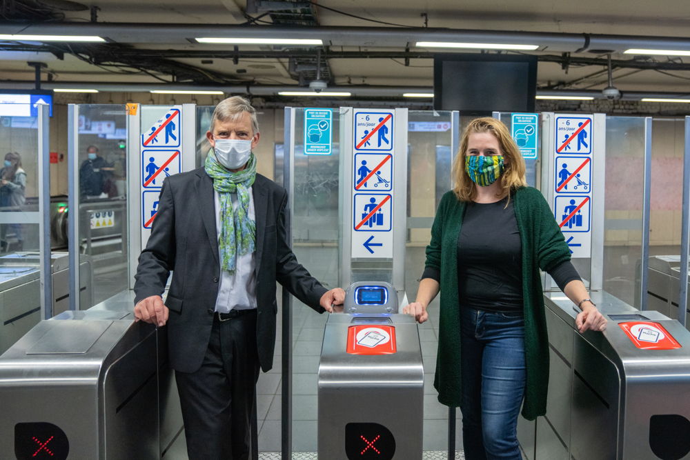 © STIB Le CEO de la STIB, Brieuc de Meeûs, et la Ministre de la Mobilité, Elke Van den Brandt.