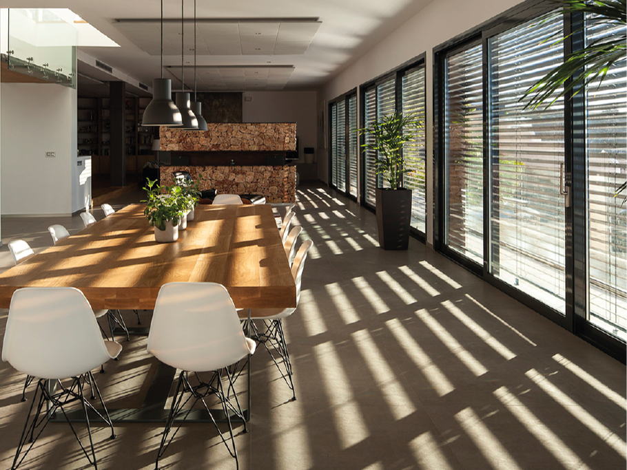 “Solar shading is essential in reaching EU renovation goals”
