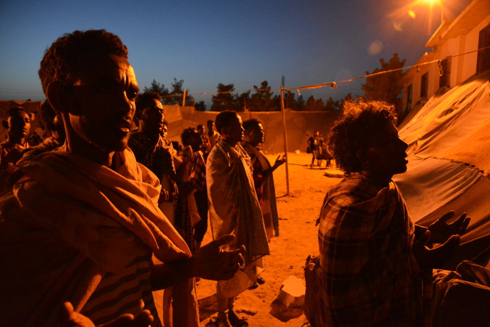 8) Rather than being given a way out and the protection to which they are entitled, these refugees are condemned to an indefinite cycle of violence and detention. © Jérôme Tubiana/MSF