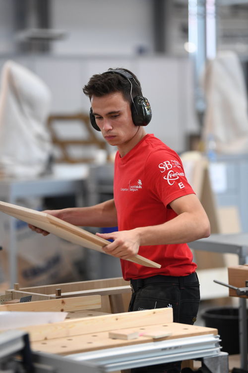 Robbe MEYVIS Medals of excellence Cabinetmaking - Copyright WorldSkills