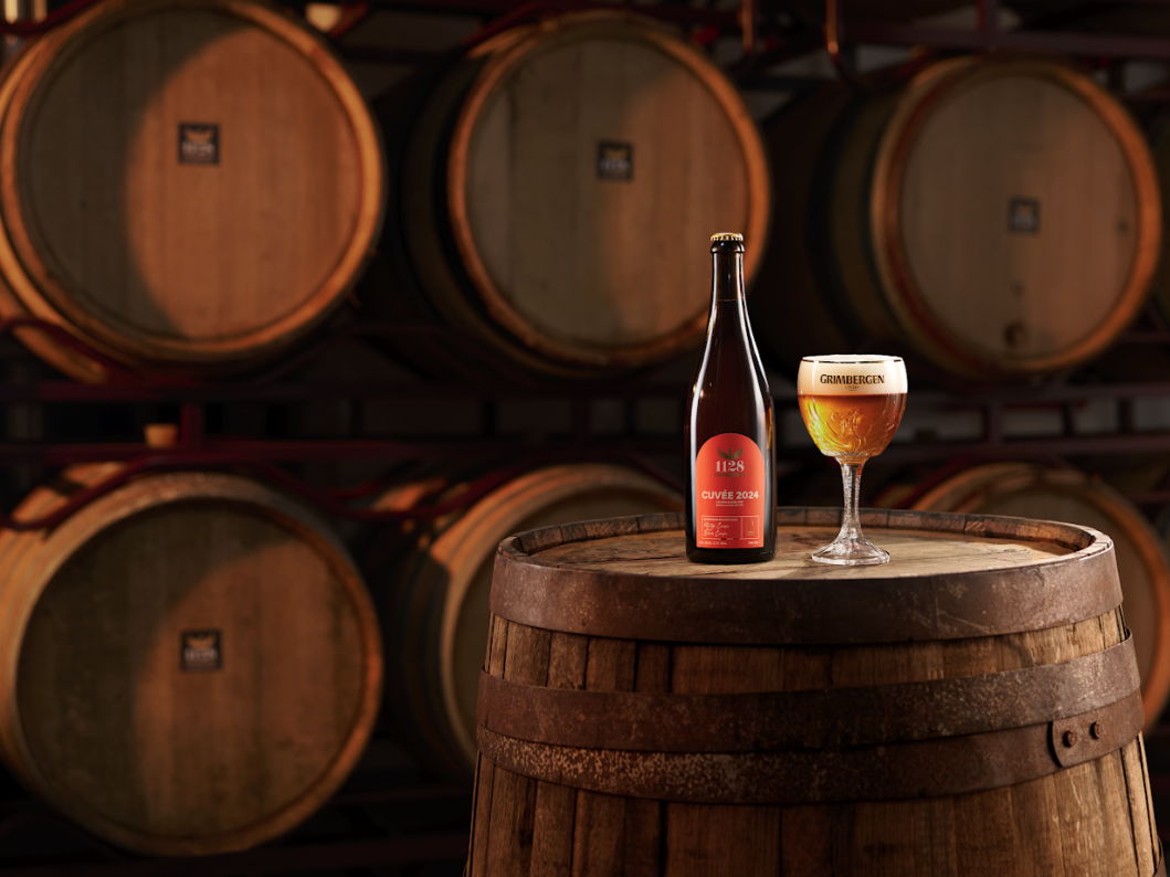 Winnend bier nationale thuisbrouwwedstrijd Grimbergen Cuvée 2024 ligt in de winkelrekken 