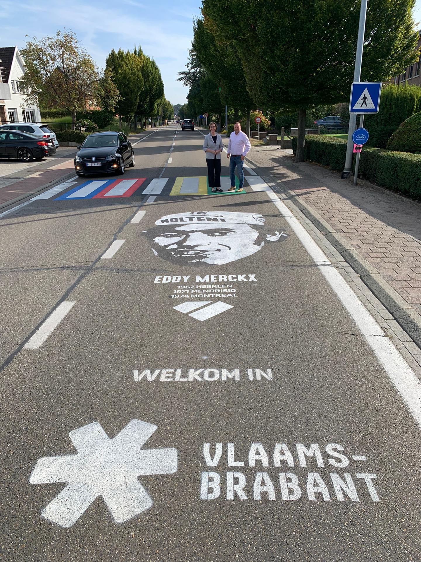 PUNCHEUR maakte een street art over Eddy Merckx in Keerbergen, op de plaats waar het peloton van het WK Wielrijden de provincie Vlaams-Brabant zal binnenrijden