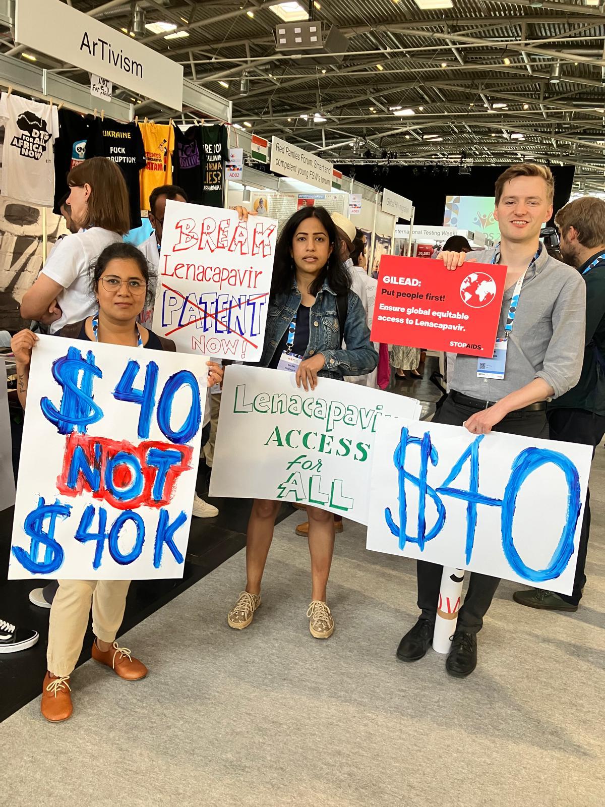 MSF staff protesting at IAC2024 Location: Munich | Date: 23 July 2024 | Photographer: MSF