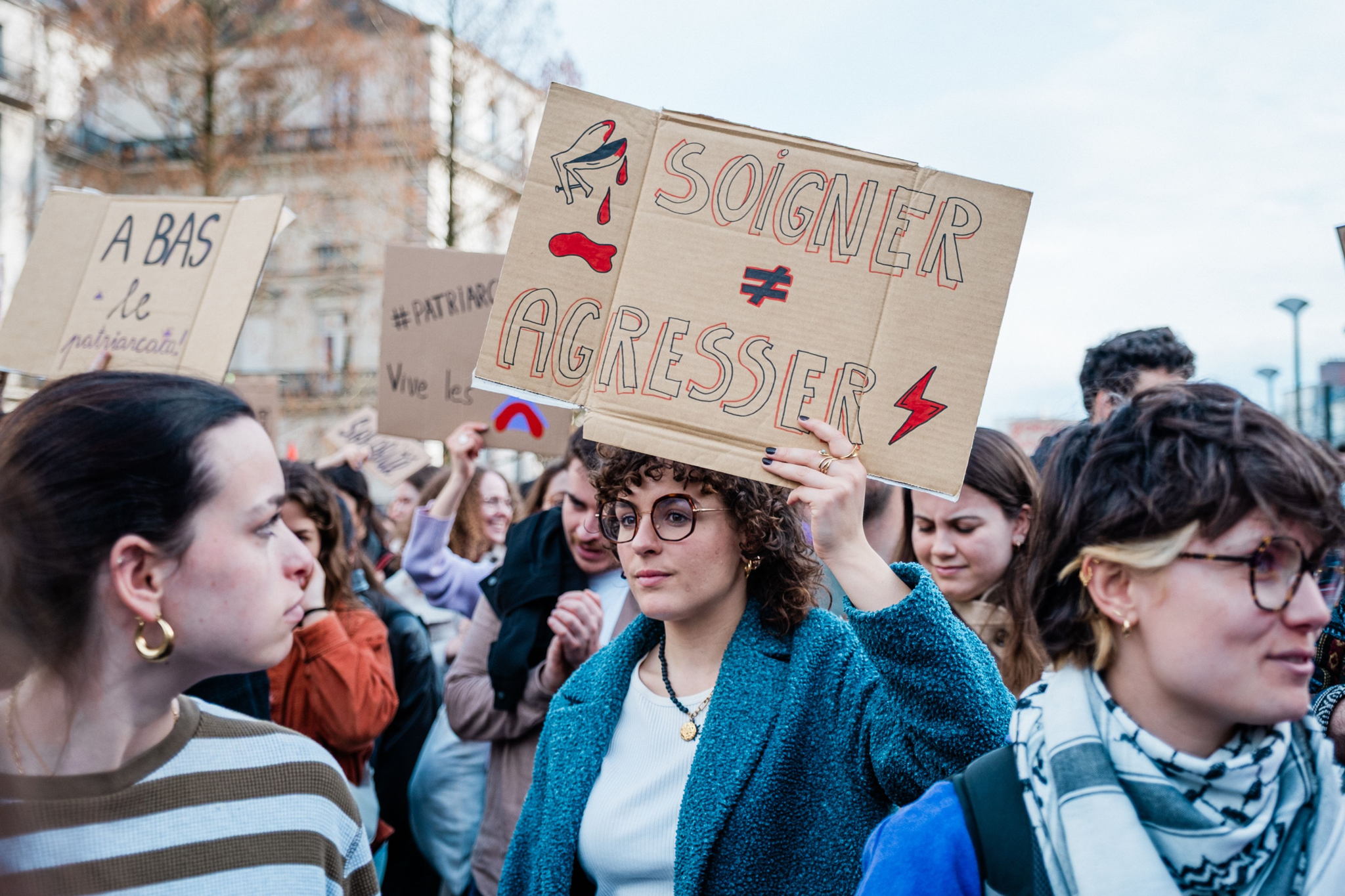 Health professionals and patient groups call for action on gynaecological violence