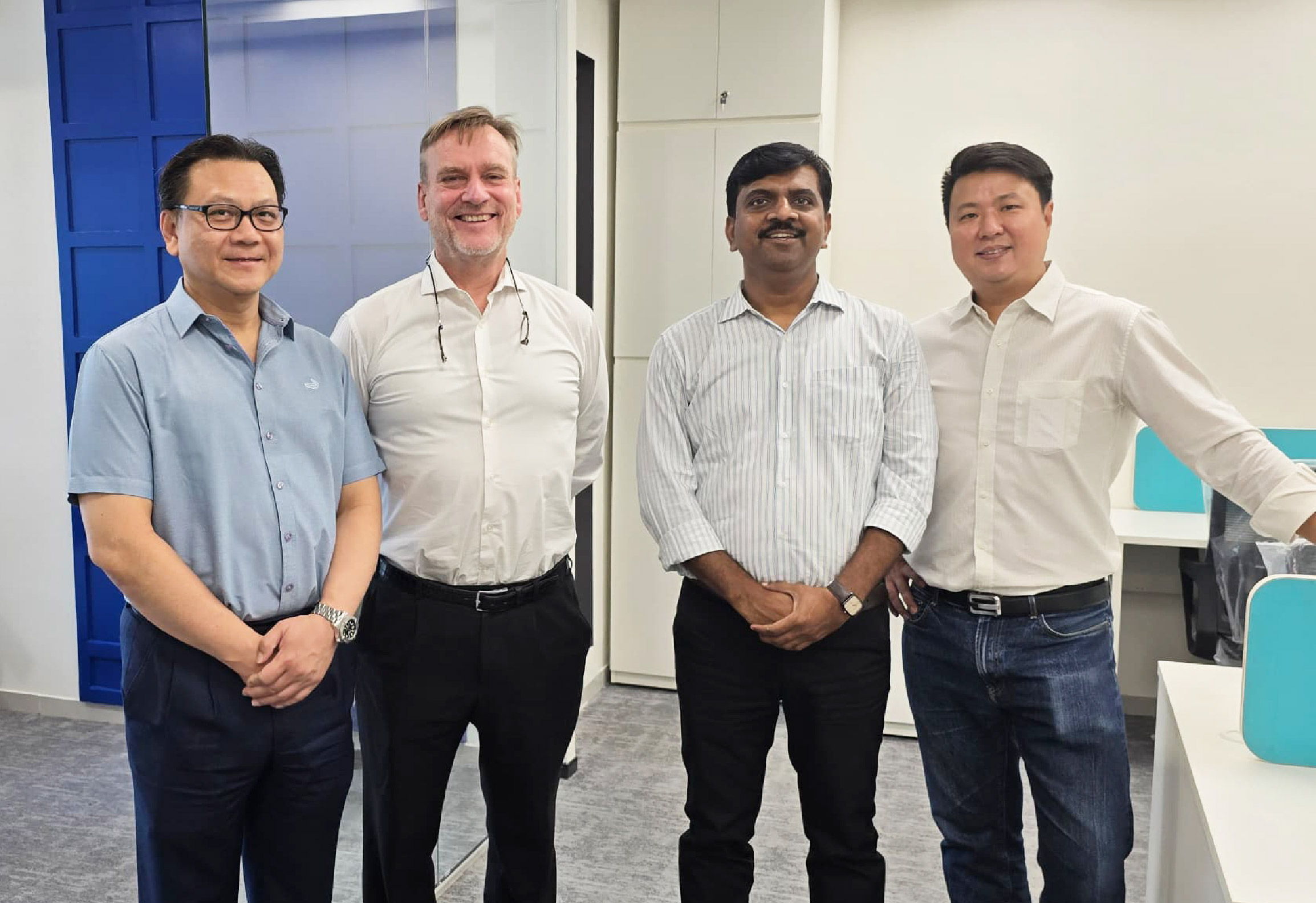 From left to right: Jonathan Chooi, Jakob Helms, Bhavesh Pingle and Lee Ven Han at the new office
in Pune, India.