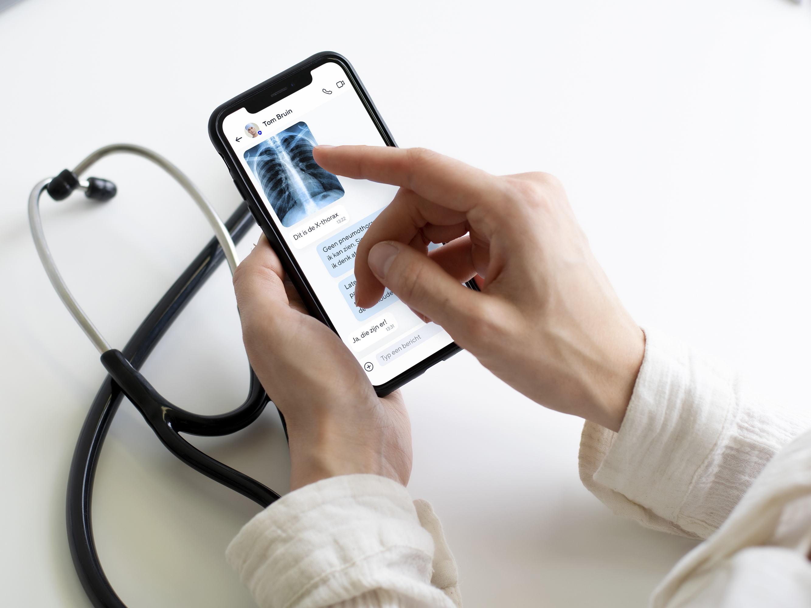 ZAS en UZA gebruiken nieuw communicatiekanaal voor zorgverleners  