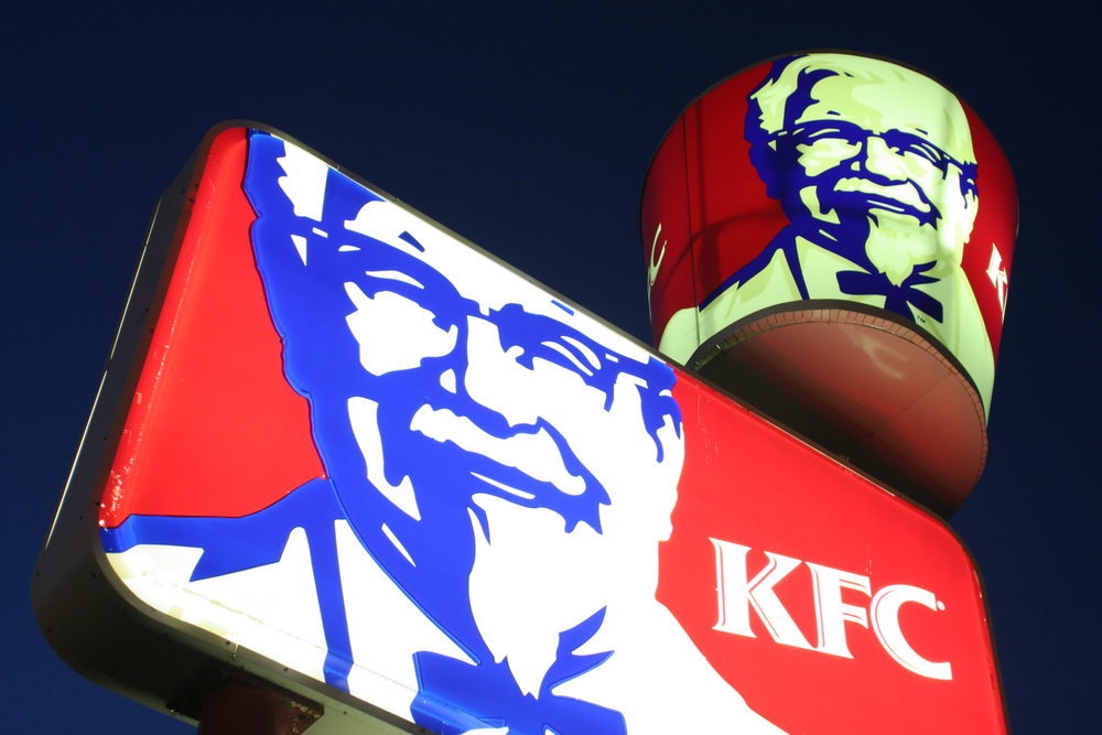 AKG5959238 "Kentucky Fried Chicken lighted sign." © akg-images / UIG / Jeffrey Greenberg AKG5959238 "Kentucky Fried Chicken lighted sign." © akg-images / UIG / Jeffrey Greenberg