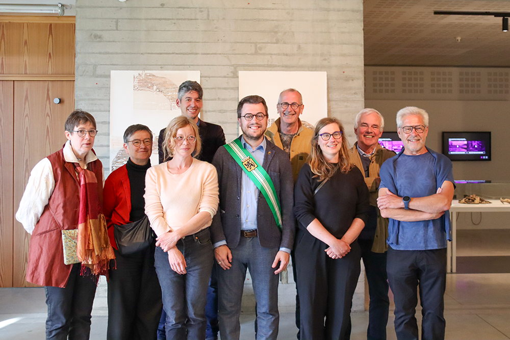Expo tekenkunst toont synergie tussen kunst en erfgoed in Ename 