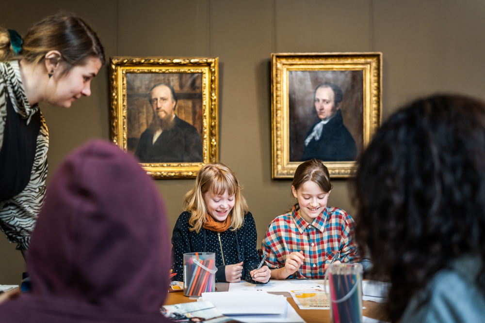 Workshop Cirkelheden in de Erfgoedbibliotheek Hendrik Conscience | foto: LUCID Workshop Cirkelheden in de Erfgoedbibliotheek Hendrik Conscience | foto: LUCID