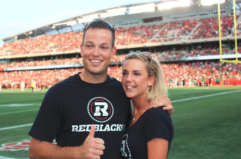 Kevin Riddell, gagnant d'un voyage à  la 103e édition de la Coupe Grey, lors du match de dimanche dernier à Ottawa.