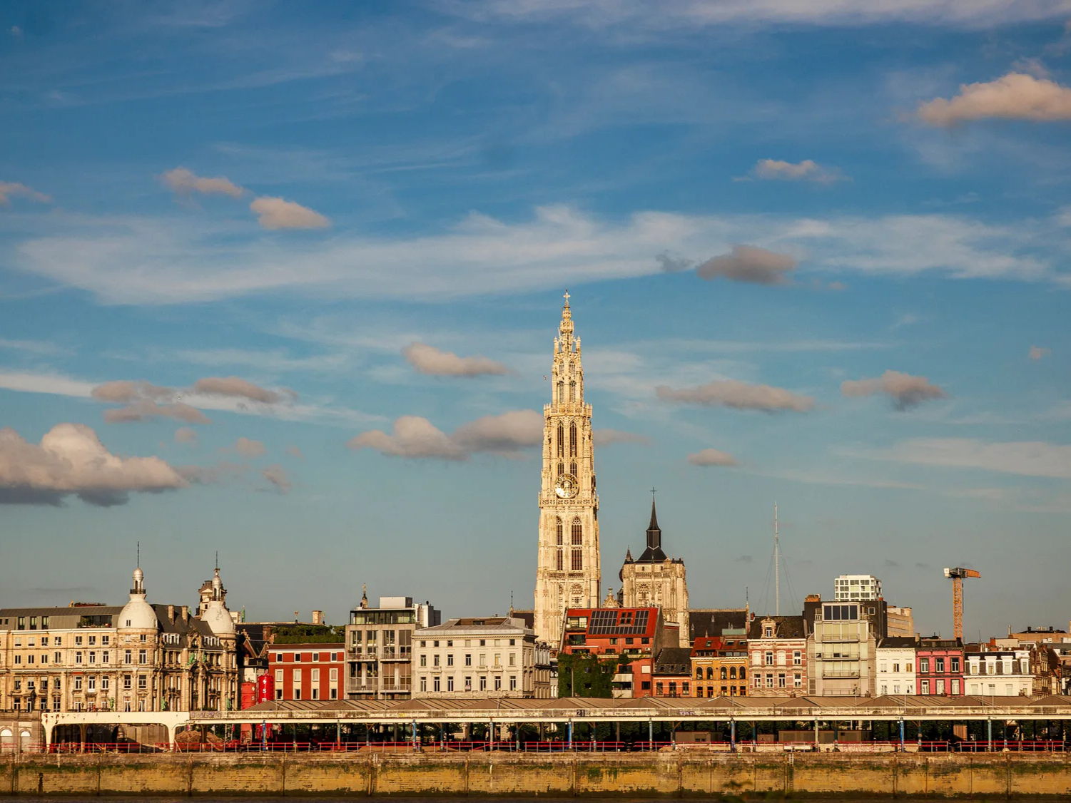 Rouwregister voor Fred Bekky in Antwerps stadhuis