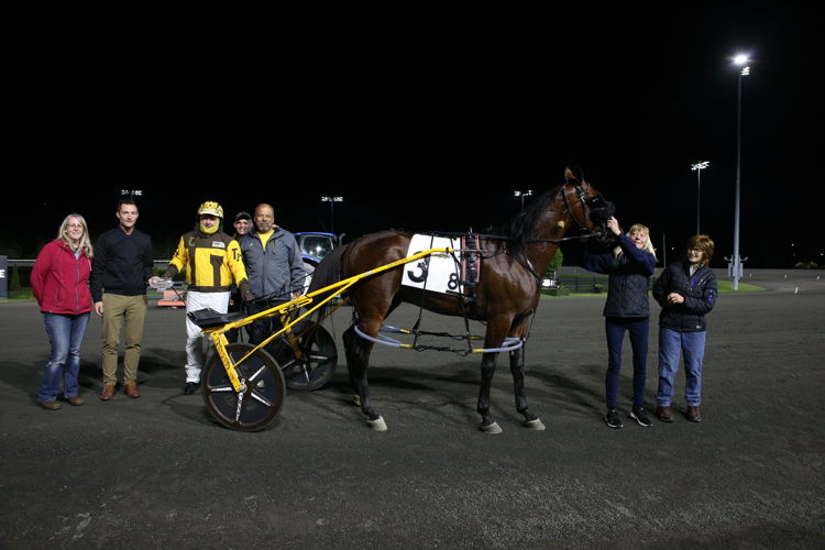  Bourbon County and connections after winning the  Somebeachsomewhere (Division 2) (Grade 3) on May 31, 2025 at Woodbine Mohawk Park (New Image Media)
