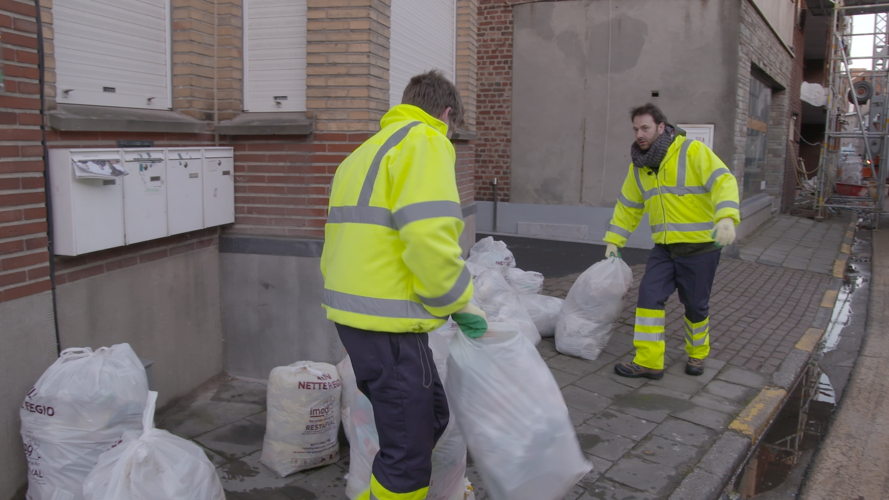 Koppen: weg met afval (c) VRT