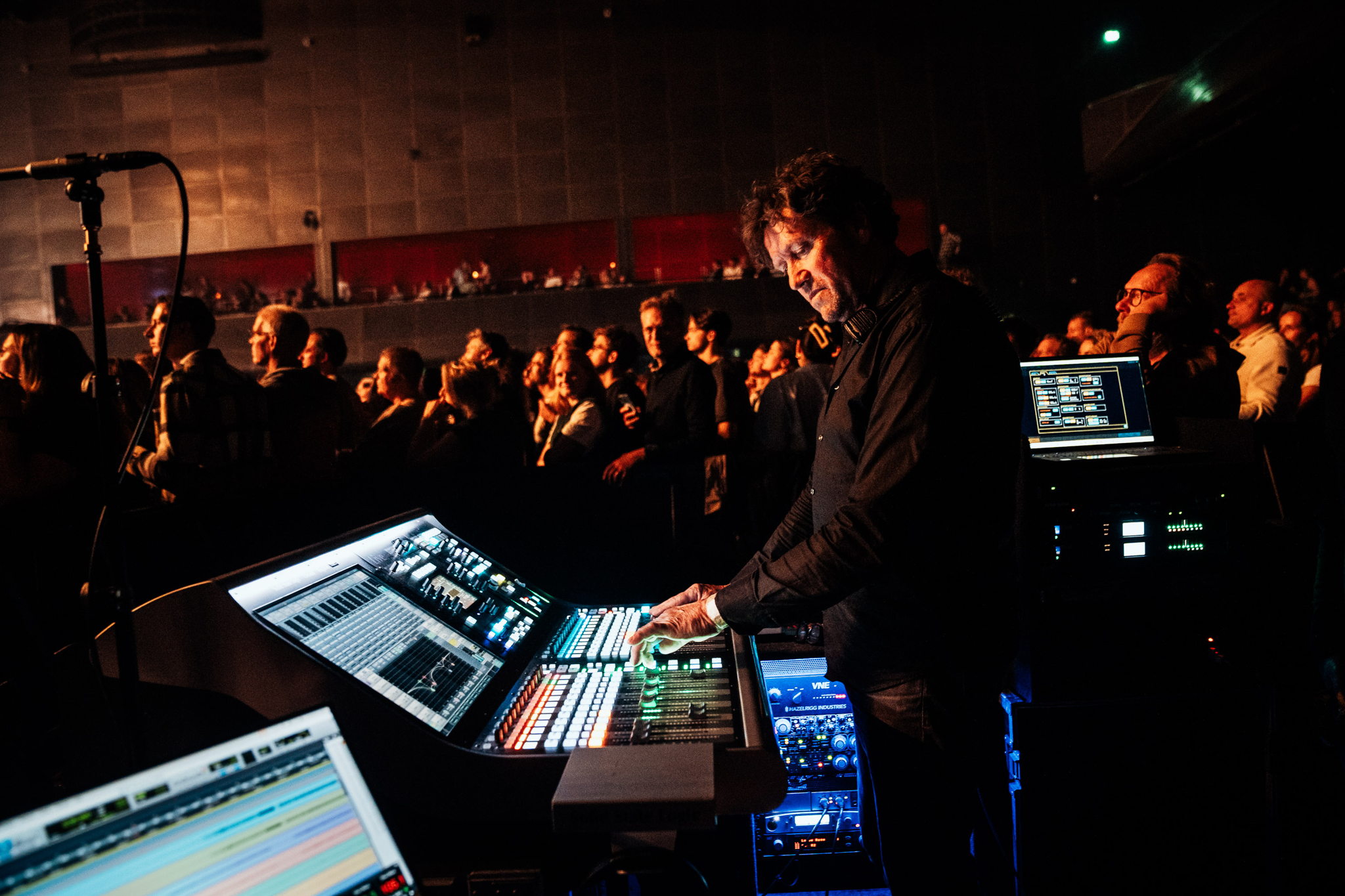 Brugmans at FoH: “The whole band plays better with Spectera, they’re more ‘together’, and that’s a very important thing to the band and to me.” (Photo credit: Jessie Kamp) Brugmans at FoH: “The whole band plays better with Spectera, they’re more ‘together’, and that’s a very important thing to the band and to me.” (Photo credit: Jessie Kamp)