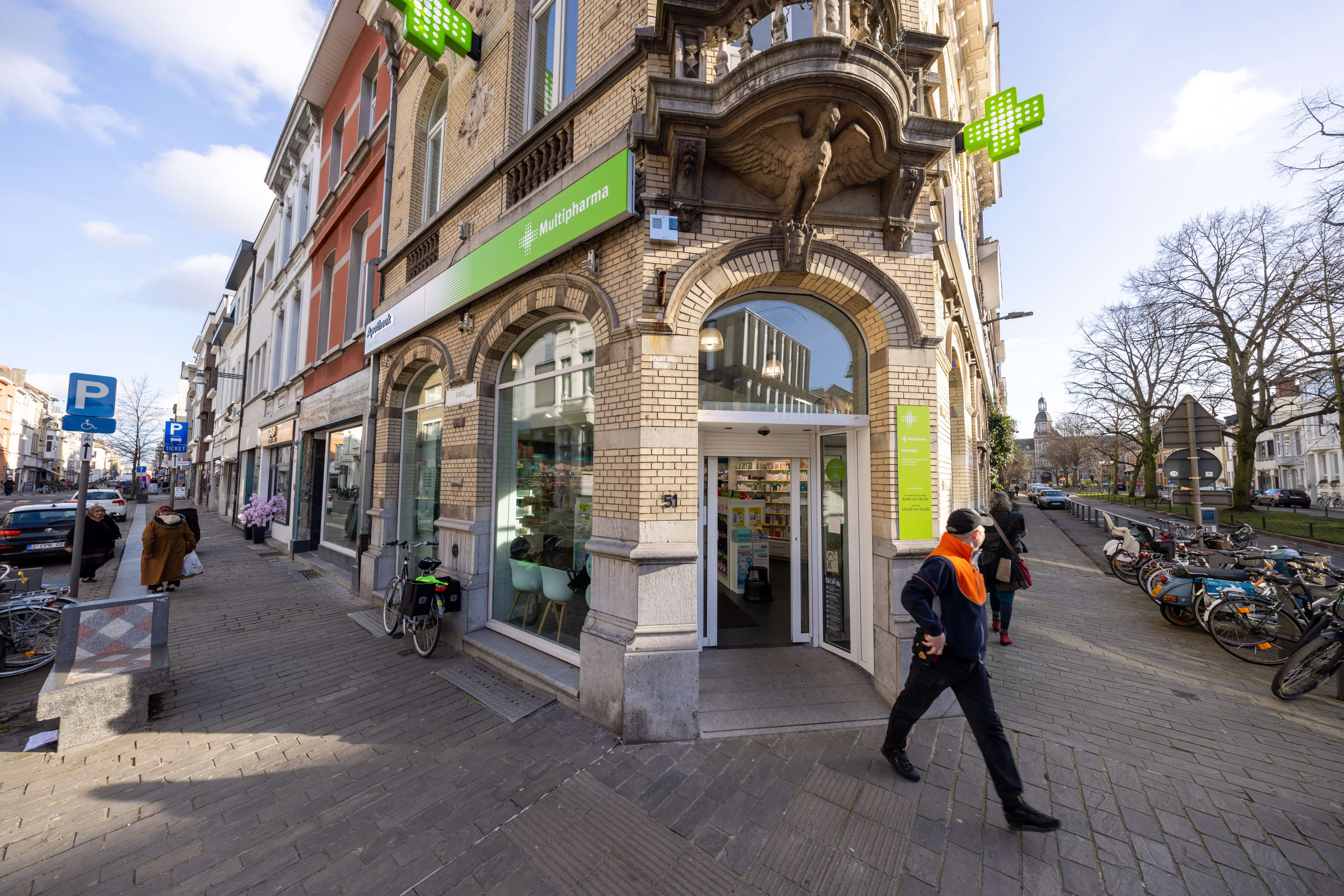 Helft van de Belgen gaat maandelijks naar de apotheek