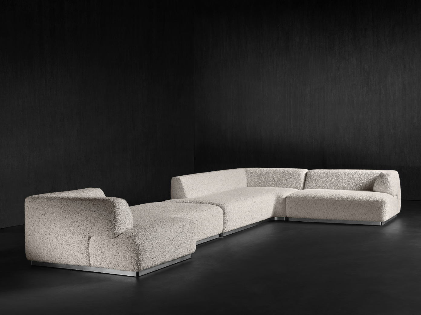Gentle sofa di Yabu Pushelberg per Henge