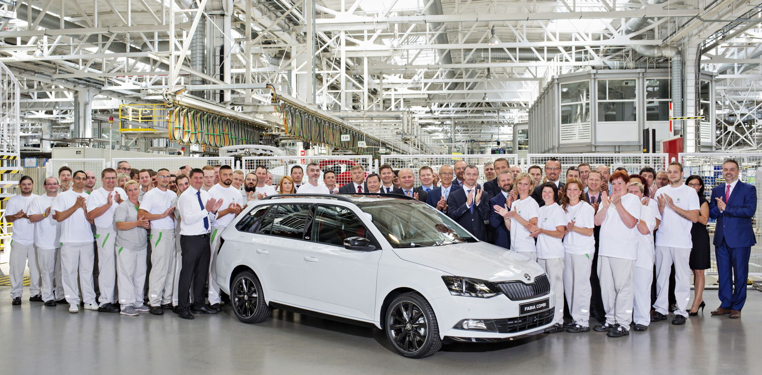 ŠKODA has produced the 500,000th third-generation FABIA in Mladá Boleslav today. At the same time, the manufacturer is celebrating another milestone: the four millionth ŠKODA FABIA since the series debuted in 1999.