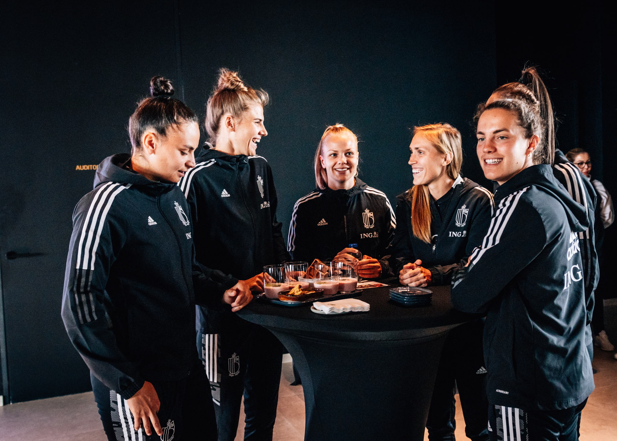 Op het menu van de Red Flames: het EK in Engeland… en wafels
