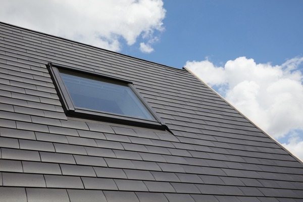 Wienerberger propose des solutions pour la rénovation des toits et des façades ainsi que pour le revêtement des sols, conformément aux nouvelles mesures.