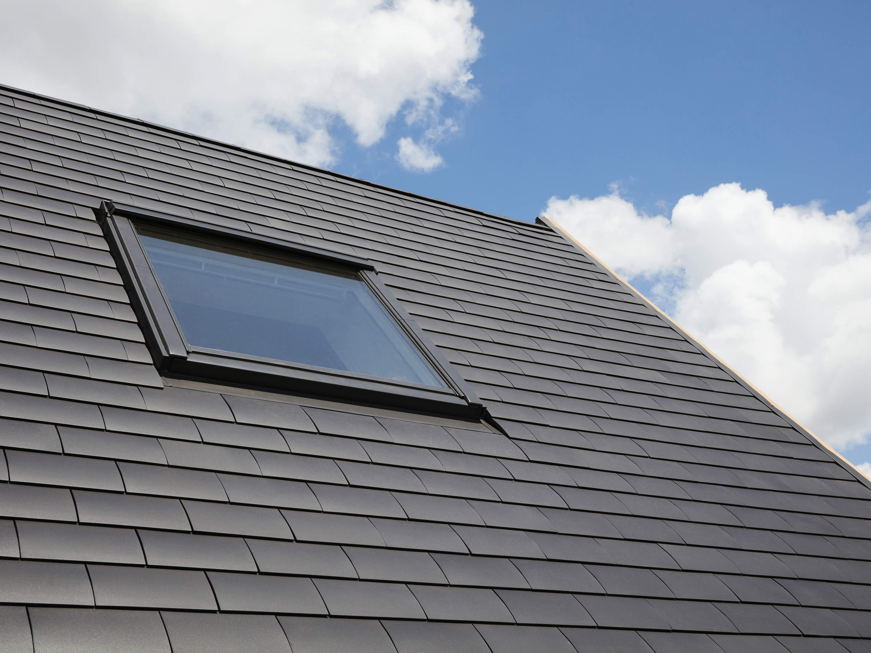 Wienerberger propose des solutions pour la rénovation des toits et des façades ainsi que pour le revêtement des sols, conformément aux nouvelles mesures.