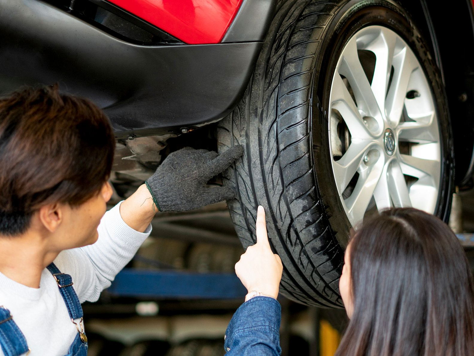 Driving dangerously? Most drivers don’t know if their tyres are illegal