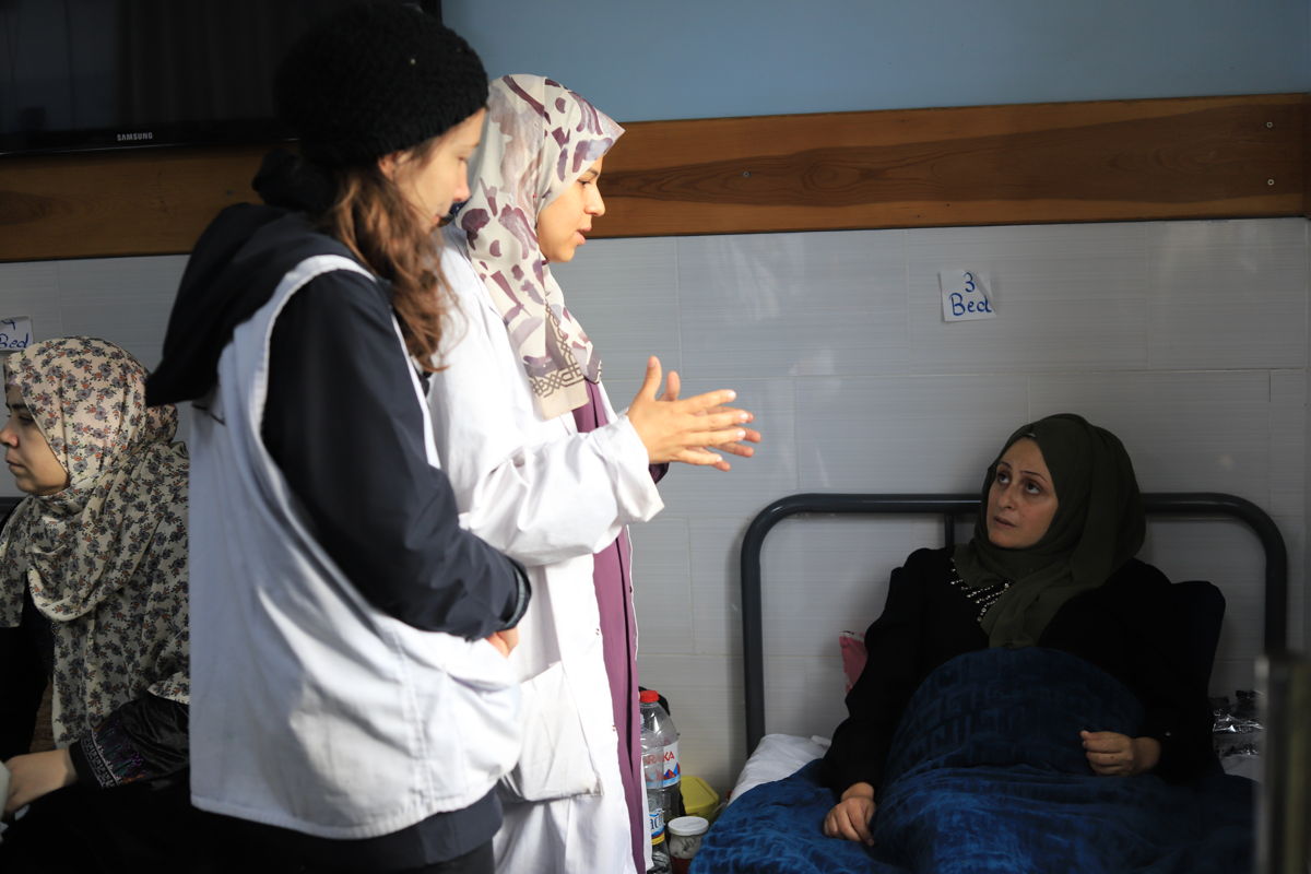 At six months pregnant, 33-year-old Rana Abu Hameida was admitted to the ward as she was suffering from pregnancy complications. Abu Hameida was displaced from Beit Lahya, in North Gaza.“It´s challenging to find a place for treatment or organising my life so I can resume monthly checkups. I´m staying in a tent; life is hard, especially when it comes to finding food or water and sleeping without proper bedding.” Photographer: Mariam Abu Dagga | 15/01/2024 | The Emirati Hospital, Rafah, South Gaza, Occupied Palestinian Territories