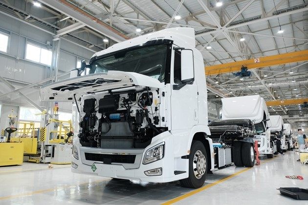 World’s First Fuel Cell Heavy-Duty Truck, Hyundai XCIENT Fuel Cell