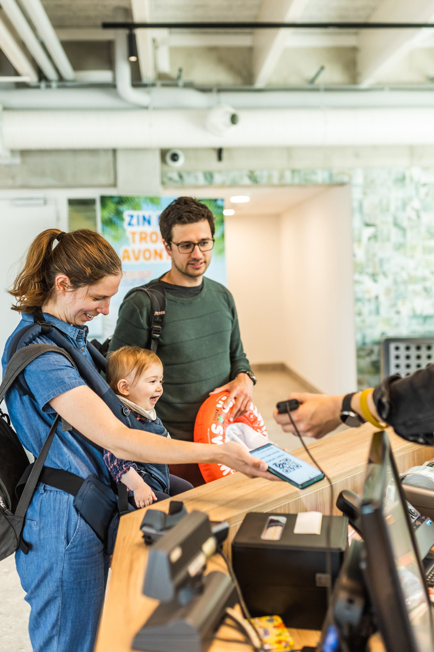 Bij LAGO kan je enkel online je zwemticket betalen, waardoor heel wat papier uitgespaard wordt.
