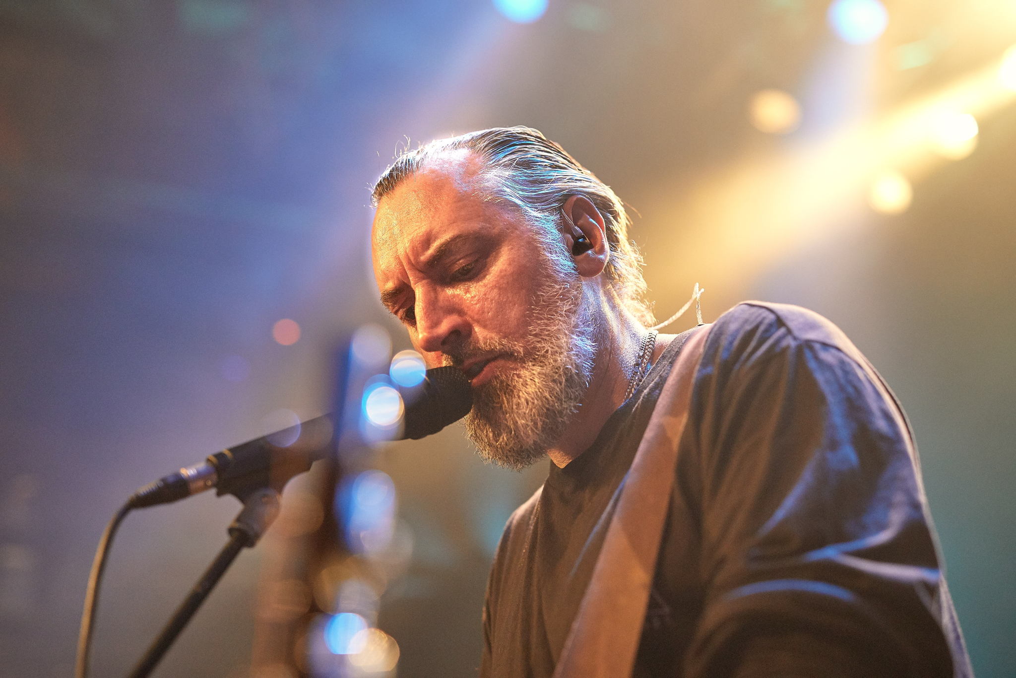 “It felt like I'm not wearing them, to be honest. The more I played, the more I started feeling how nice they really are. Low mids, really clean, super subs are really sweet, the high-end isn't too scratchy, nice response. It is balanced, has chunky vibes. That's what you need.”
FINK (Fin Greenall, Singer/Songwriter) on the IE 500 PRO
“It felt like I'm not wearing them, to be honest. The more I played, the more I started feeling how nice they really are. Low mids, really clean, super subs are really sweet, the high-end isn't too scratchy, nice response. It is balanced, has chunky vibes. That's what you need.”
FINK (Fin Greenall, Singer/Songwriter) on the IE 500 PRO
