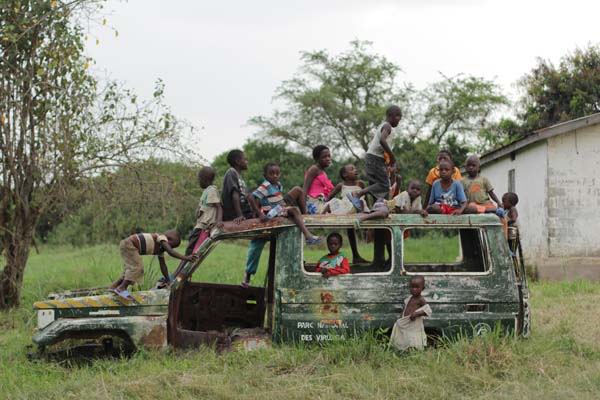 Flying doctors: Virunga (c) VRT