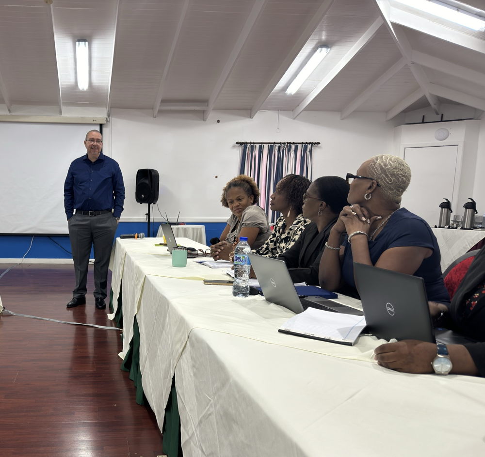 David Cox interacts with ECTEL staff
