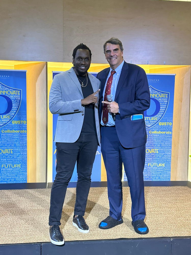 Stephen Felix (G) et Tim Draper