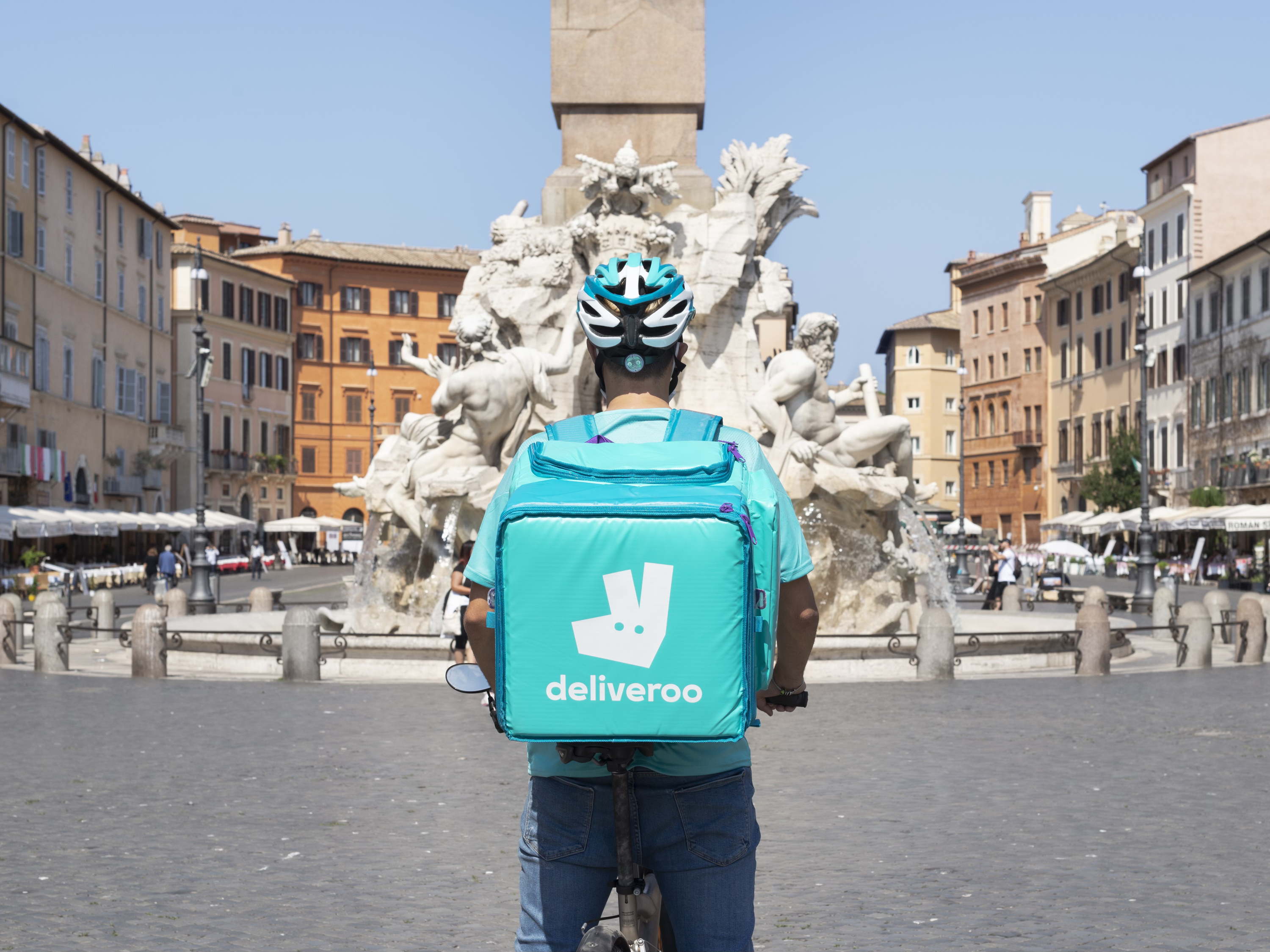 DELIVEROO FESTEGGIA 7 ANNI A GENOVA, +20% DI ORDINI IN APP