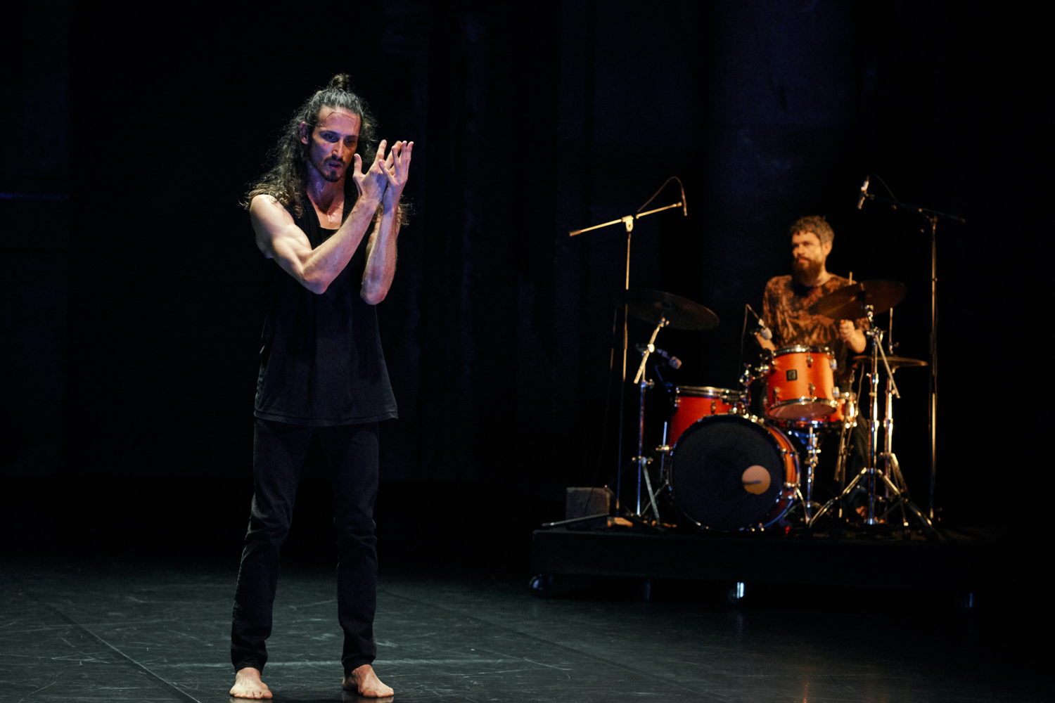 Meg Stuart/Damaged Goods - Solos and duets 21 > 23/04 © Eva Würdinger
