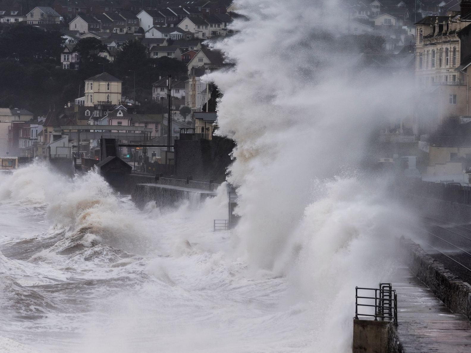 Rare red wind warning issued as Storm Darragh approaches - RAC comment