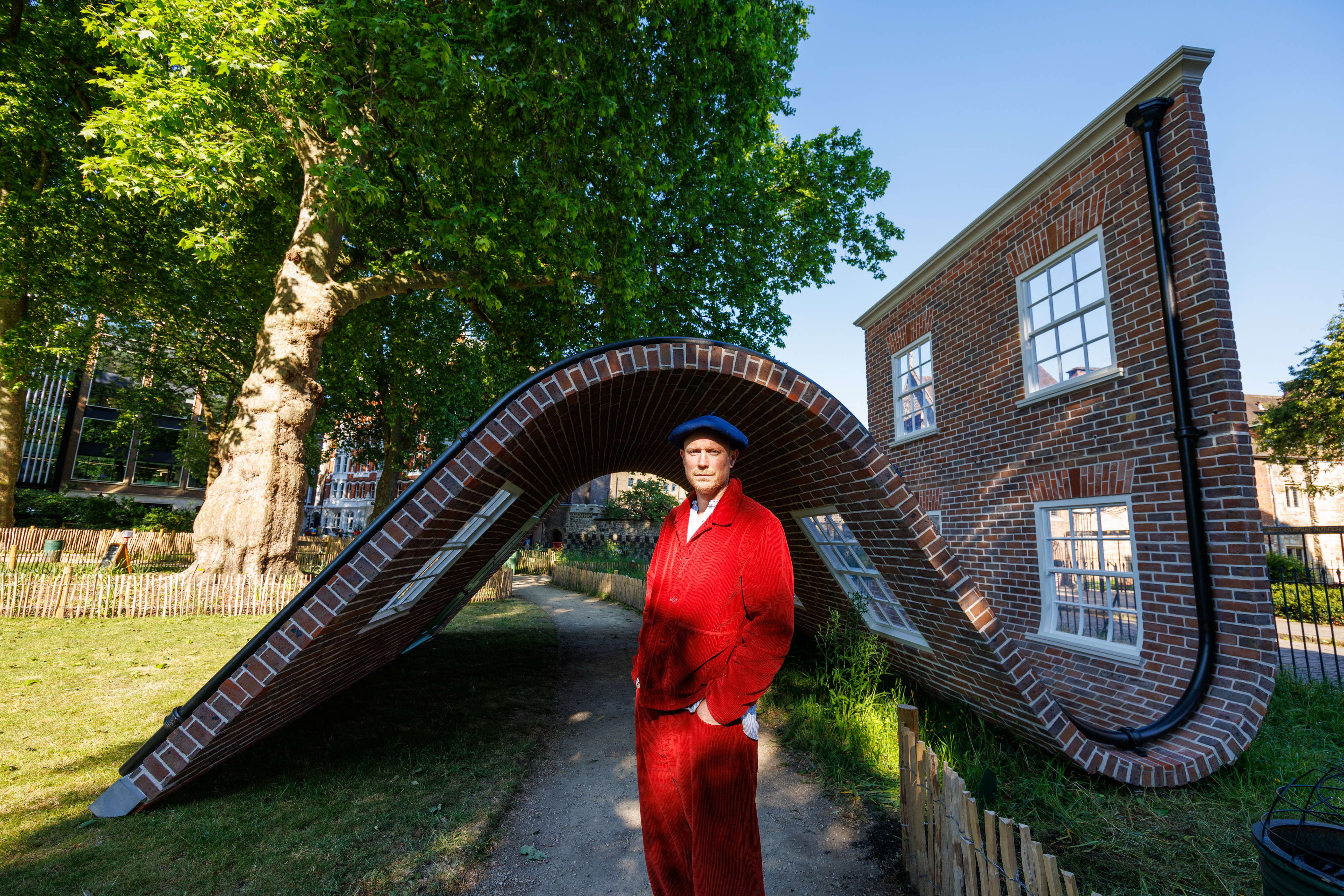 Above: A Week At The Knees by Alex Chinneck in Charterhouse Square (Photo: Sam Frost)