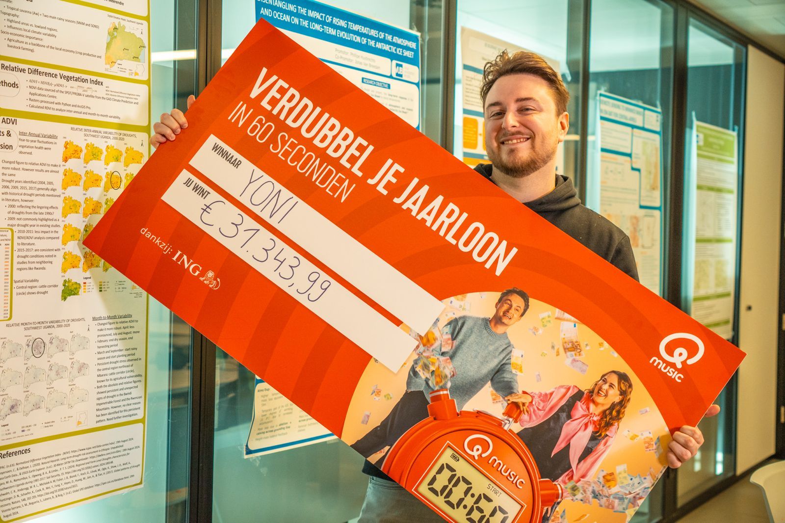 PhD-student Yoni verdubbelt zijn netto jaarloon bij Q-dj’s Maarten & Dorothee en wint 31.343 euro 
