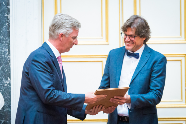 Neuroloog Steven Laureys ontvangt de prestigieuze Francqui-prijs 2017 uit de handen van Zijne Majesteit de Koning