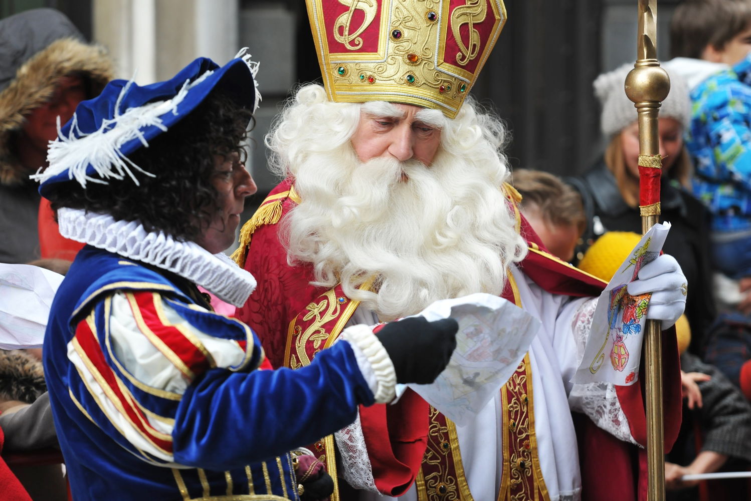 Ay Ramon! - Sint en Piet met een brief van een kindje - (c) (c) Selina De Maeyer