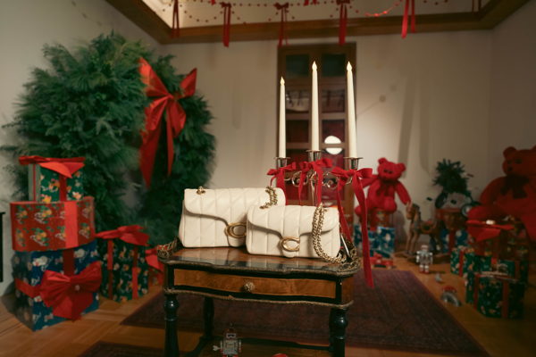 Coach Presenta su Primer Pop-Up Navideño en la Ciudad de México