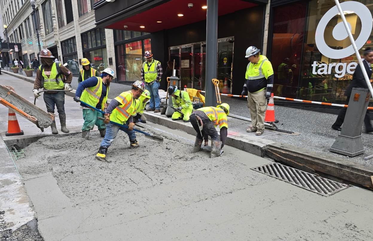 Crews recently placed a section of new concrete roadway at Fifth Avenue and Smithfield Street Crews recently placed a section of new concrete roadway at Fifth Avenue and Smithfield Street