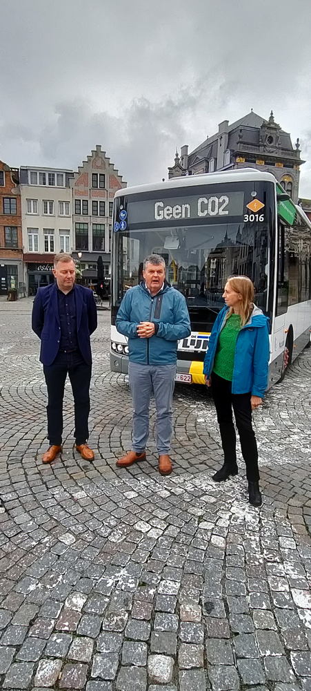 Schepen Alexander Vandersmissen, burgemeester Bart Somers, directeur-generaal De Lijn Ann Schoubs