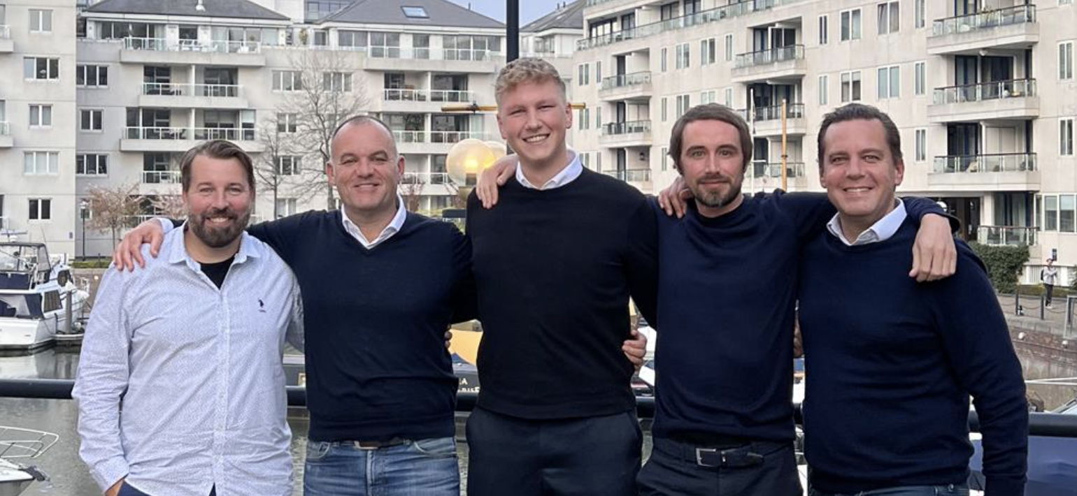 Von links nach rechts: Andre Kuschel (Audiencly Shareholder), Jens Lauritzson (CEO Flexion), Adrian Kotowski (CEO Audiencly), Michael Schmidt (CMO Audiencly), Per Lauritzson (COO Flexion).