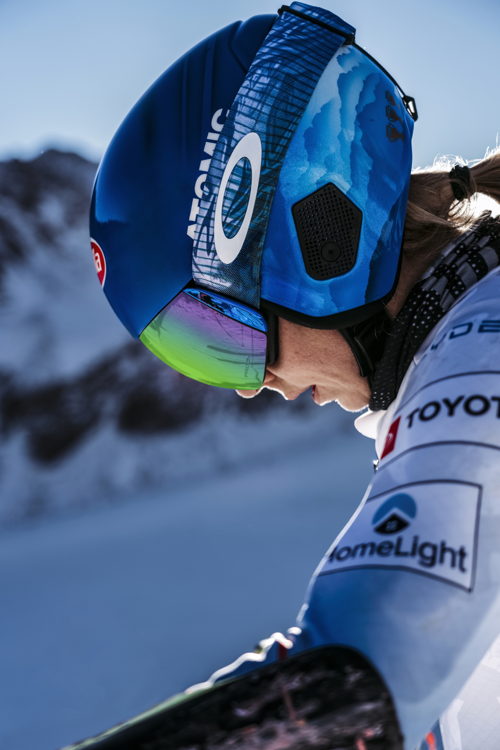 OAKLEY MIKAELA SHIFFRIN SIGNATURE COLLECTION CAMPAIGN IMAGE (1)