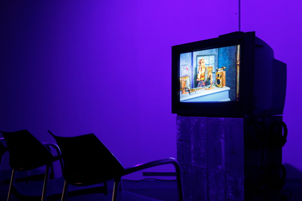 Jake Brush, Mall, Interrupted, Vonk Centrale, installation shot by Selma Gurbuz Jake Brush, Mall, Interrupted, Vonk Centrale, installation shot by Selma Gurbuz