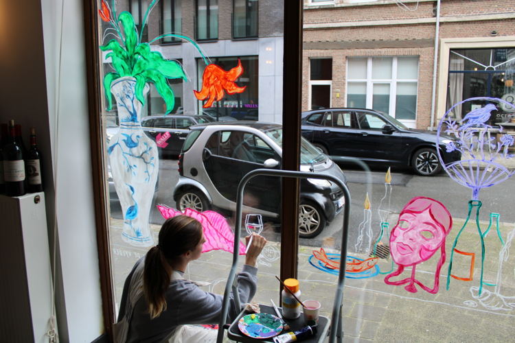 Ensor Vitrine Non Solo Té door Cil De Vylder 2 (c) Jens Dawn